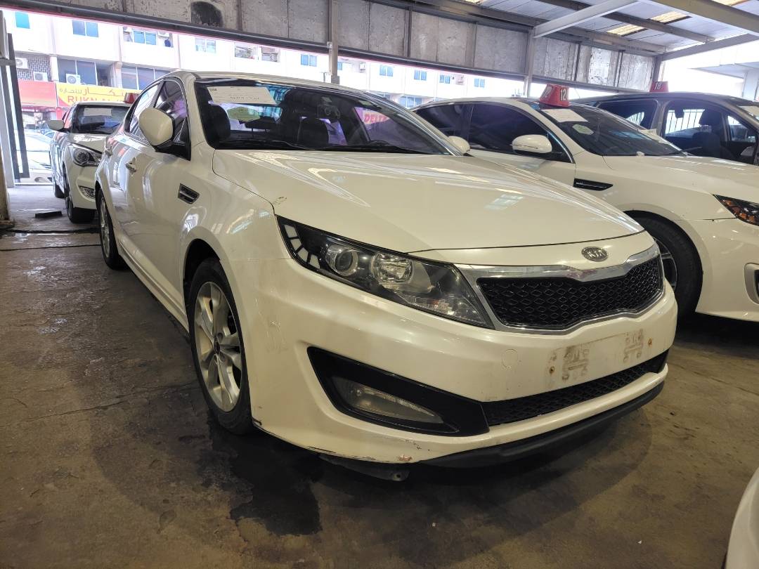 2011 KIA K5 — 103824 KM — Lot 087891 — Main - Marhaba Auctions Used Cars - Image 4