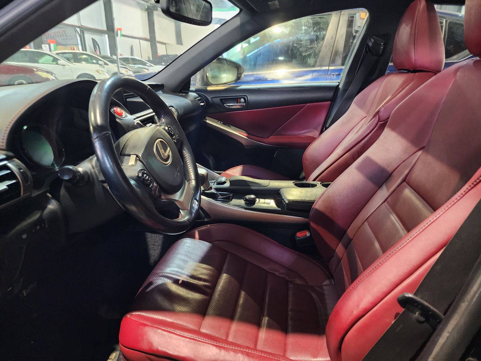 2014 LEXUS IS-350 — 183765 Miles — Lot 6E5004904 — Souq - Marhaba Auctions Used Cars - Image 9