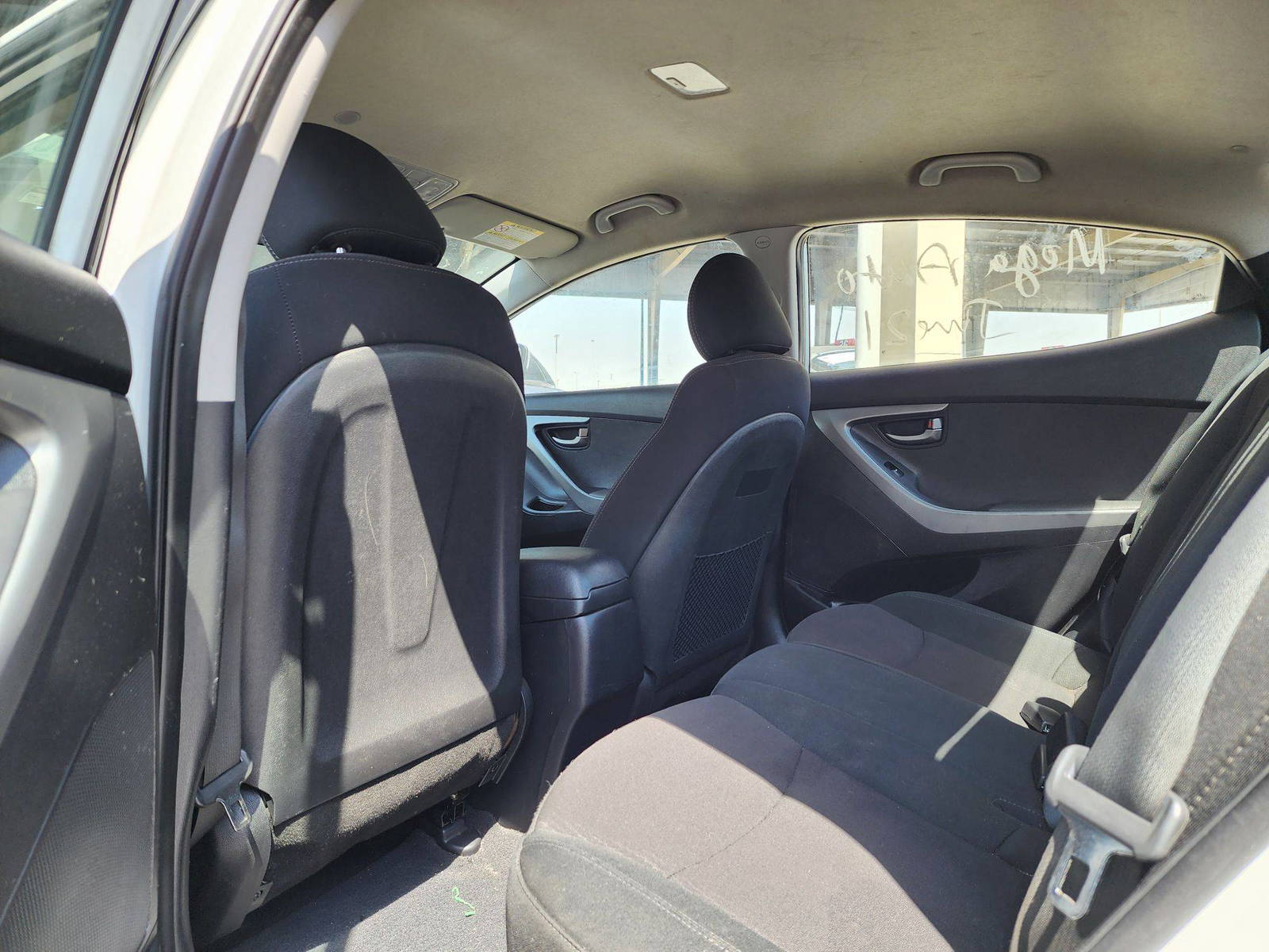 2016 HYUNDAI ELANTRA — 177530 KM — Lot 36790012 — Souq - Marhaba Auctions Used Cars - Image 6