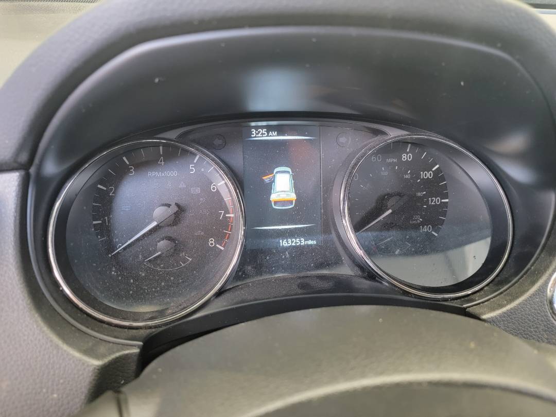 NISSAN ROGUE 2017 - Marhaba Auction Used Cars - Image 10