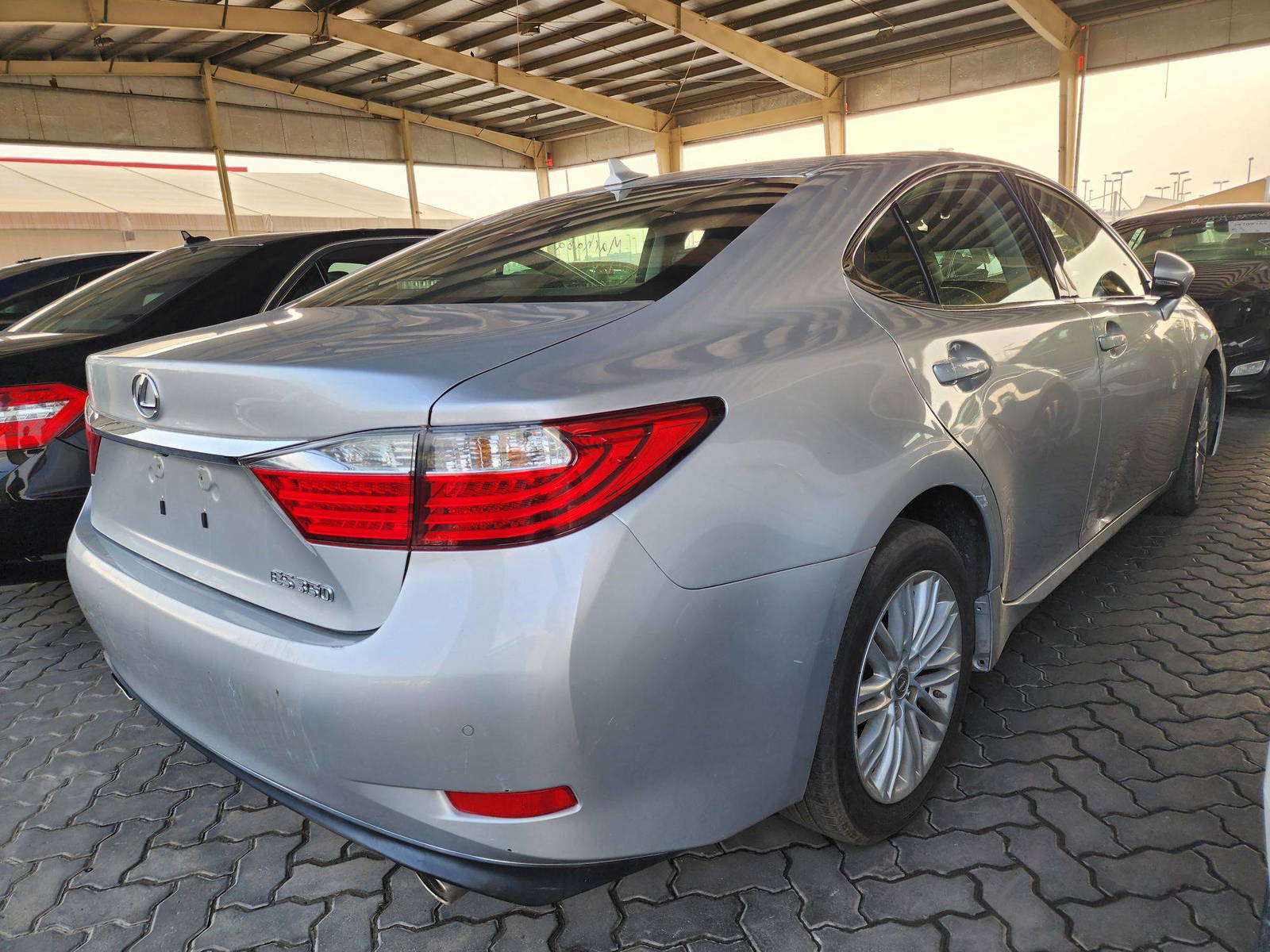 2014 LEXUS ES 350 — 94295 Miles — Lot 52157064 — Souq - Marhaba Auctions Used Cars - Image 3