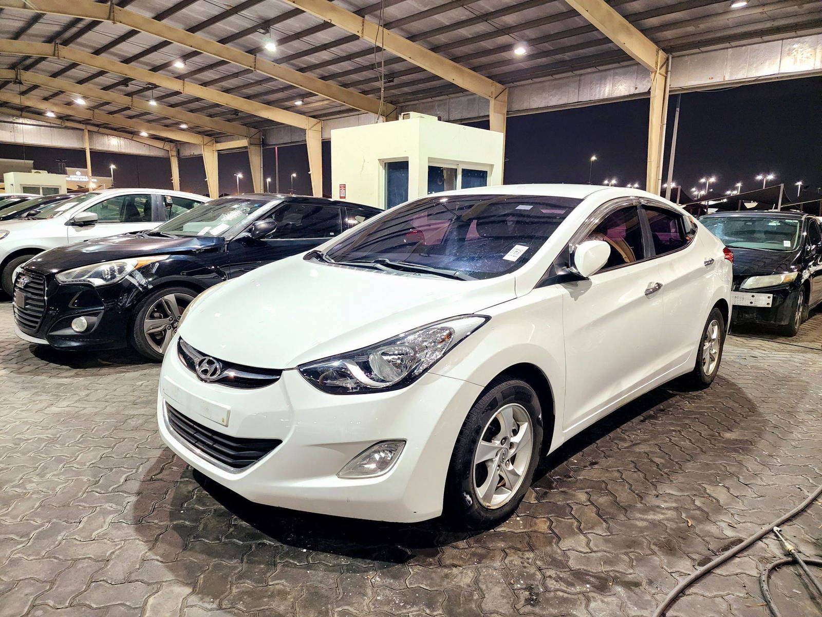 2011 HYUNDAI AVANTE — 165573 KM — Lot 060070 — Main - Marhaba Auctions Used Cars - Image 5