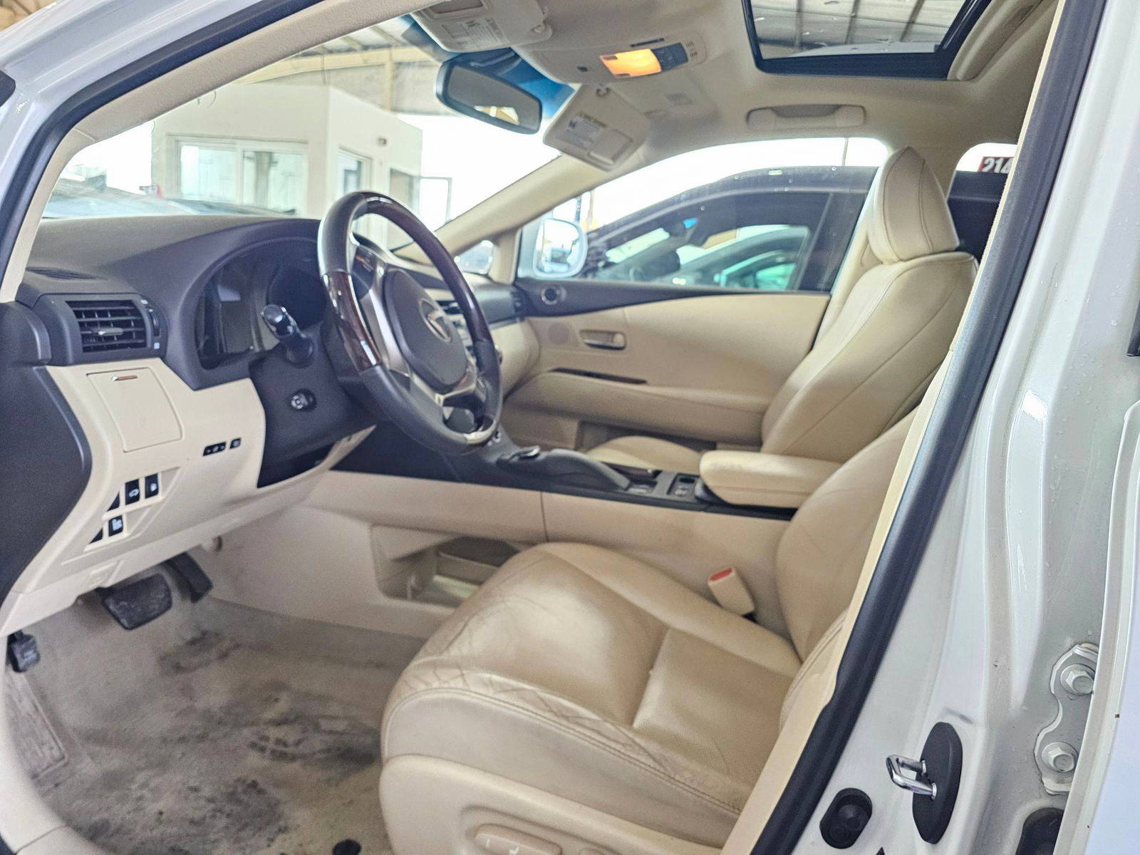 2015 LEXUS RX 350 — 87207 Miles — Lot C303213 — Souq - Marhaba Auctions Used Cars - Image 9