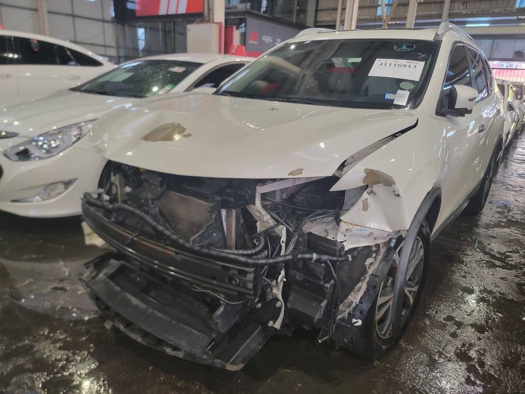 2017 NISSAN ROGUE — 172887 Miles — Lot C801143 — Main - Marhaba Auctions Used Cars - Image 4