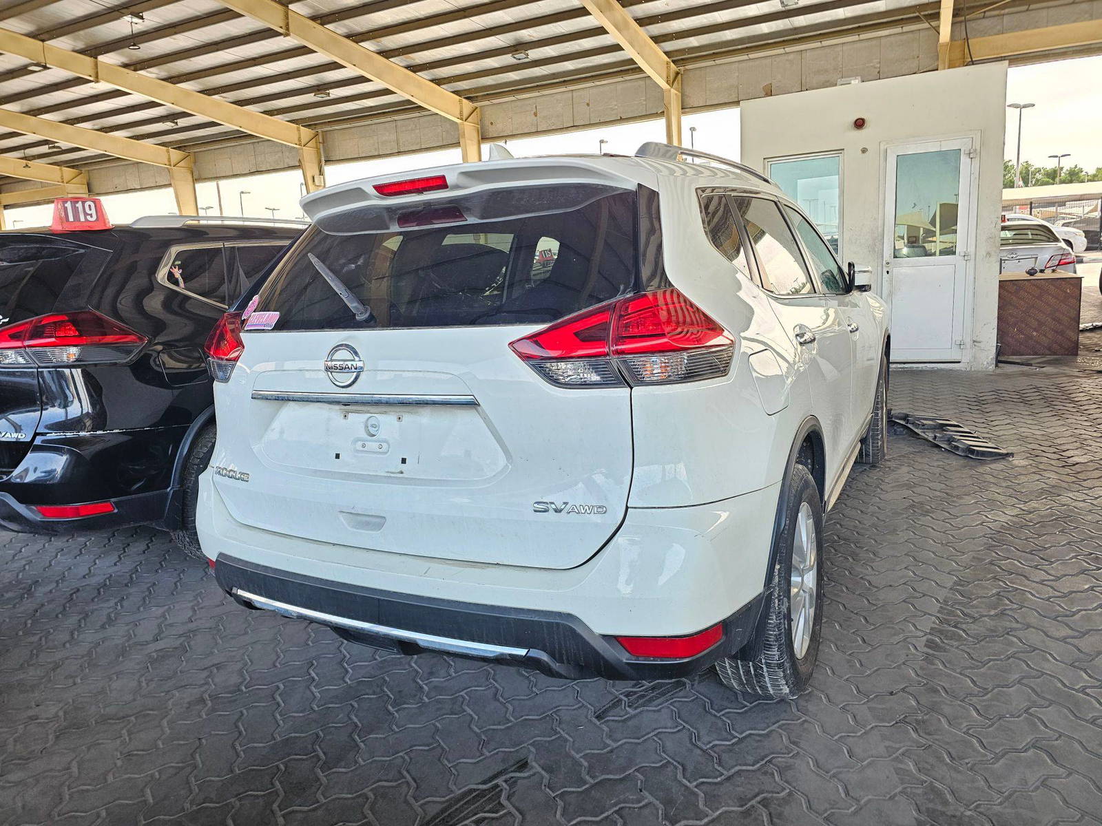 NISSAN ROGUE 2017 - Marhaba Auction Used Cars - Image 3