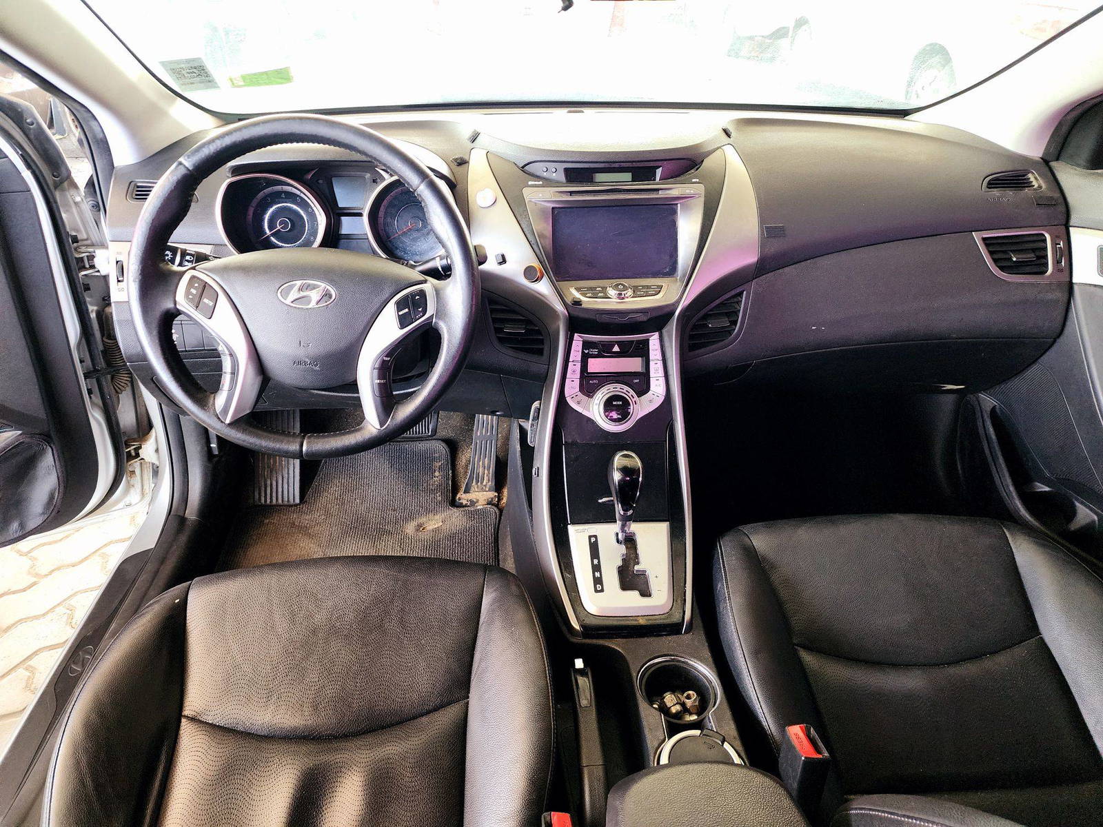 2012 HYUNDAI AVANTE — 155796 KM — Lot 623006 — Souq - Marhaba Auctions Used Cars - Image 7
