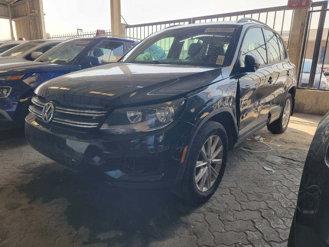 2018 VOLKSWAGEN TIGUAN — 162072 Miles — Lot 000662 — Main - Marhaba Auctions Used Cars - Image 4