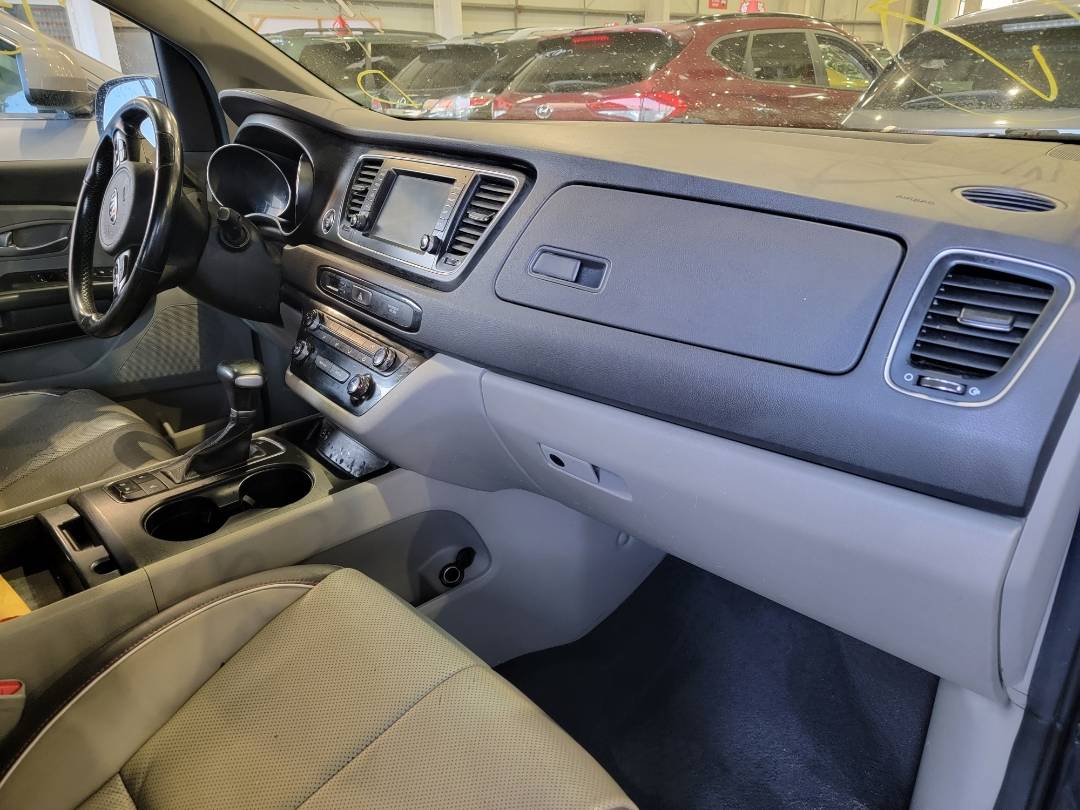 2017 KIA SEDONA — 234785 Miles — Lot 73240863 - Marhaba Auctions Used Cars - Image 9