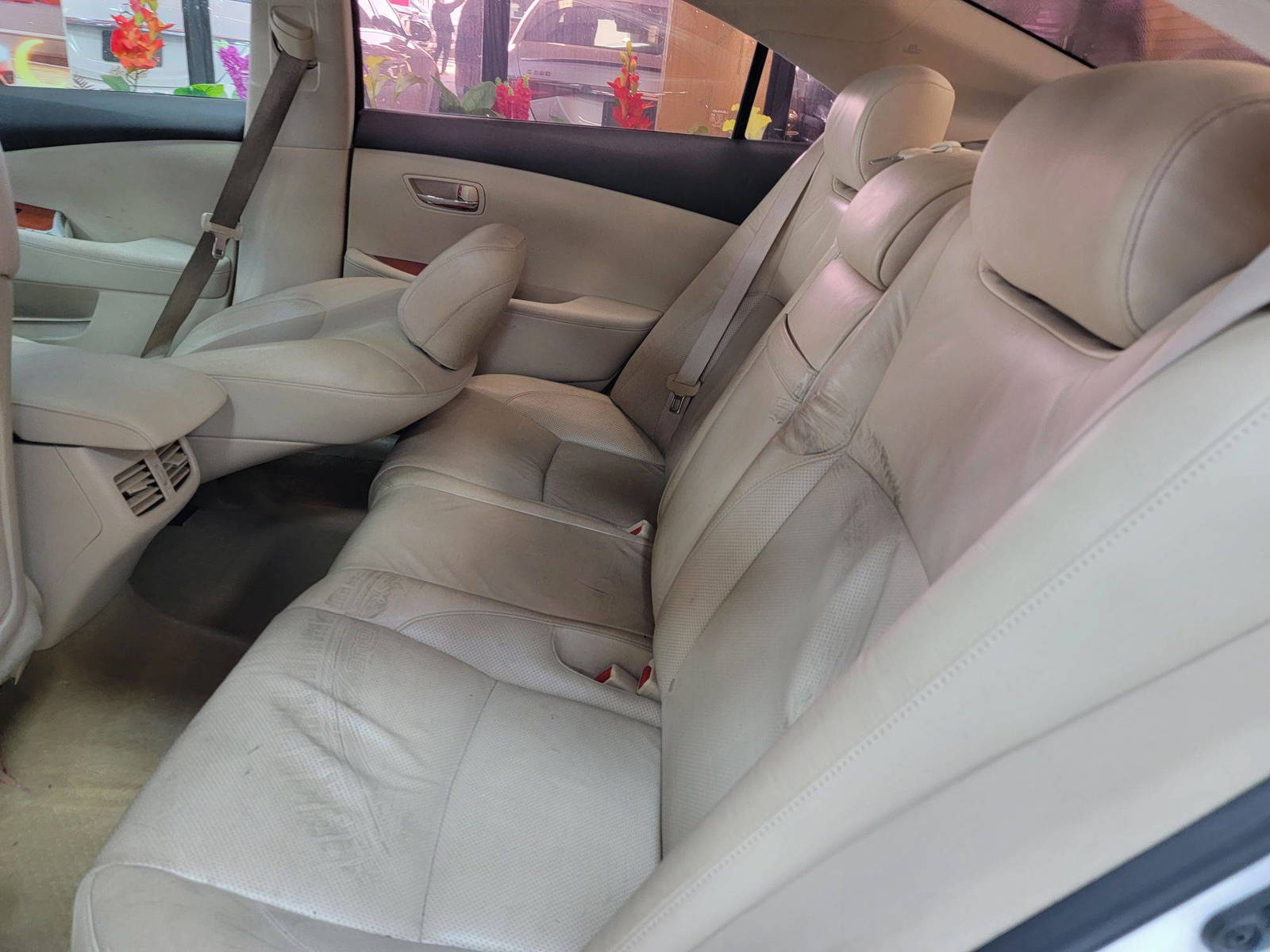 2010 LEXUS ES 350 — 173635 Miles — Lot 92107215 — Main - Marhaba Auctions Used Cars - Image 9