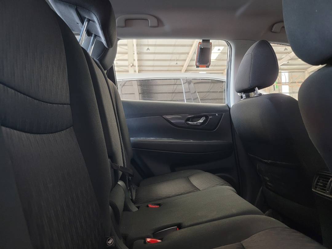 2018 NISSAN ROGUE — 109629 Miles — Lot 586200 - Marhaba Auctions Used Cars - Image 5