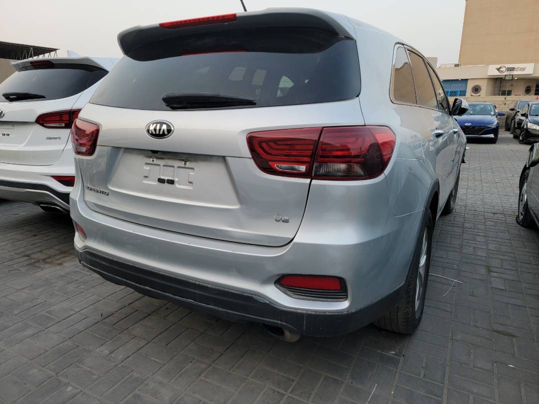 2020 KIA SORENTO — 82897 Miles — Lot 631868 — Souq - Marhaba Auctions Used Cars - Image 3