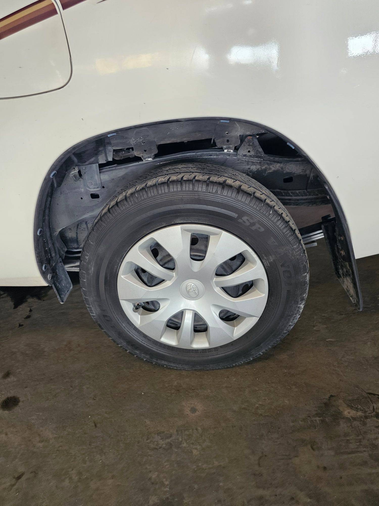 2019 TOYOTA HILUX — 132140 KM — Lot 215487 — Main - Marhaba Auctions Used Cars - Image 7