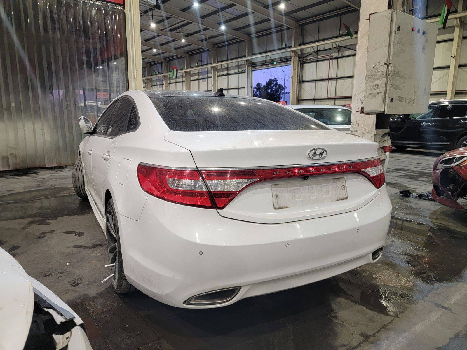 HYUNDAI GRANDEUR 2012 - Marhaba Auction Used Cars - Image 6