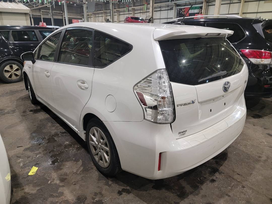 2013 TOYOTA PRIUS — 225390 Miles — Lot D3228813 — Main - Marhaba Auctions Used Cars - Image 5