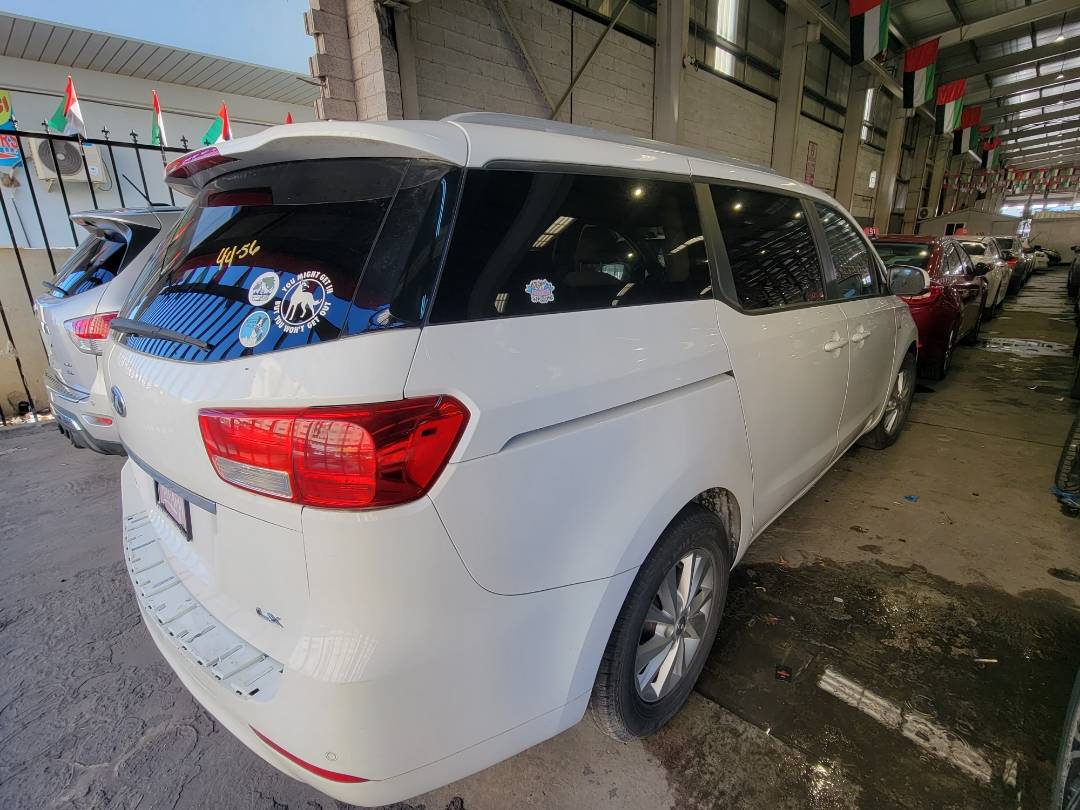2016 KIA SEDONA — 189661 KM — Lot 6095724 — Main - Marhaba Auctions Used Cars - Image 4
