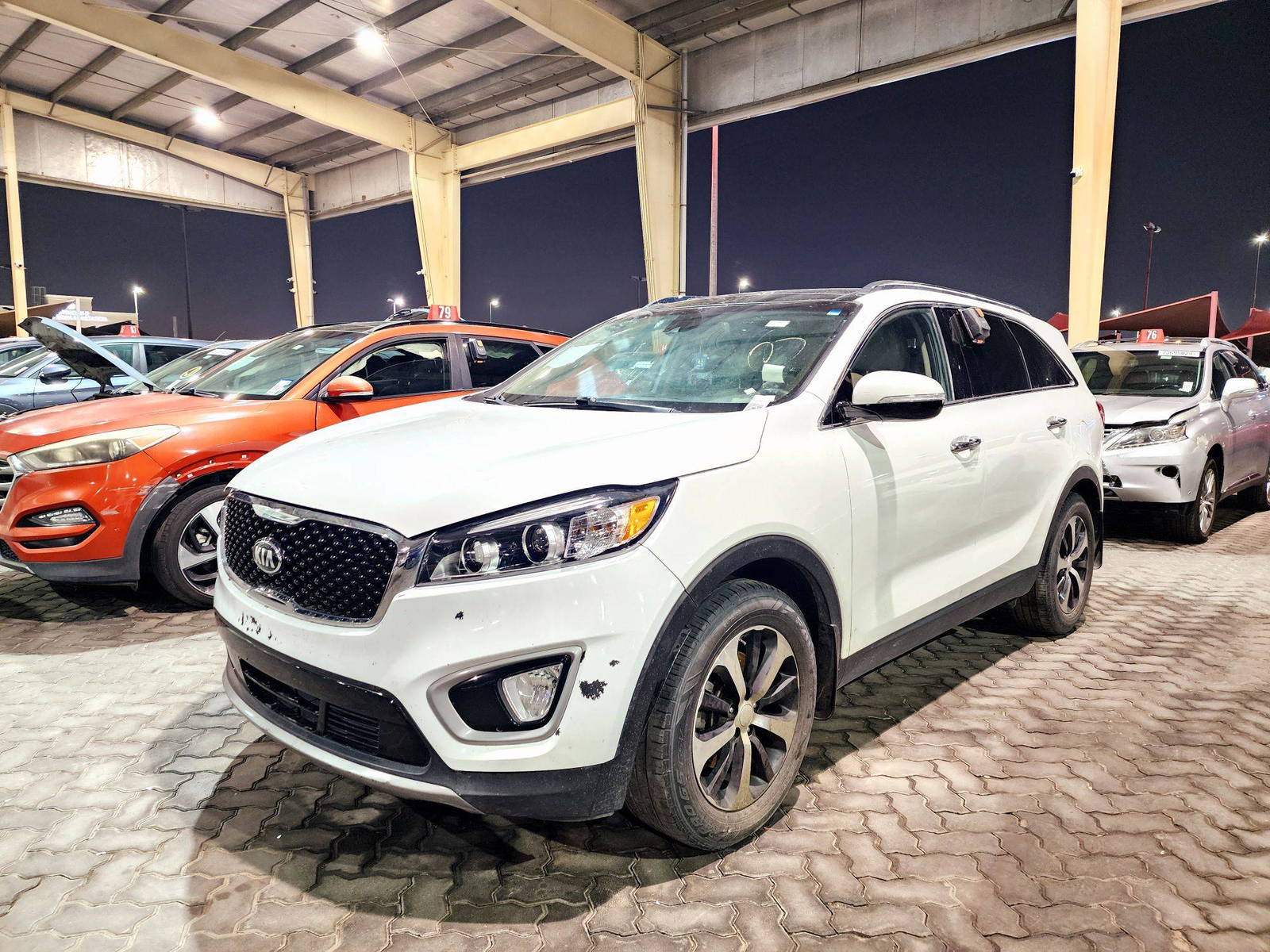 2018 KIA SORENTO — 140054 Miles — Lot 99288 — Souq - Marhaba Auctions Used Cars - Image 5