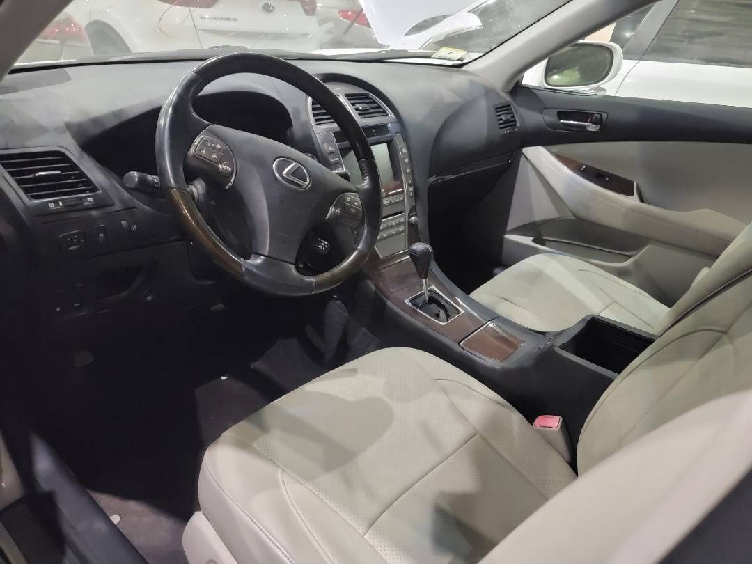 2011 LEXUS ES 350 — 184590 Miles — Lot 2421571 — Main - Marhaba Auctions Used Cars - Image 8