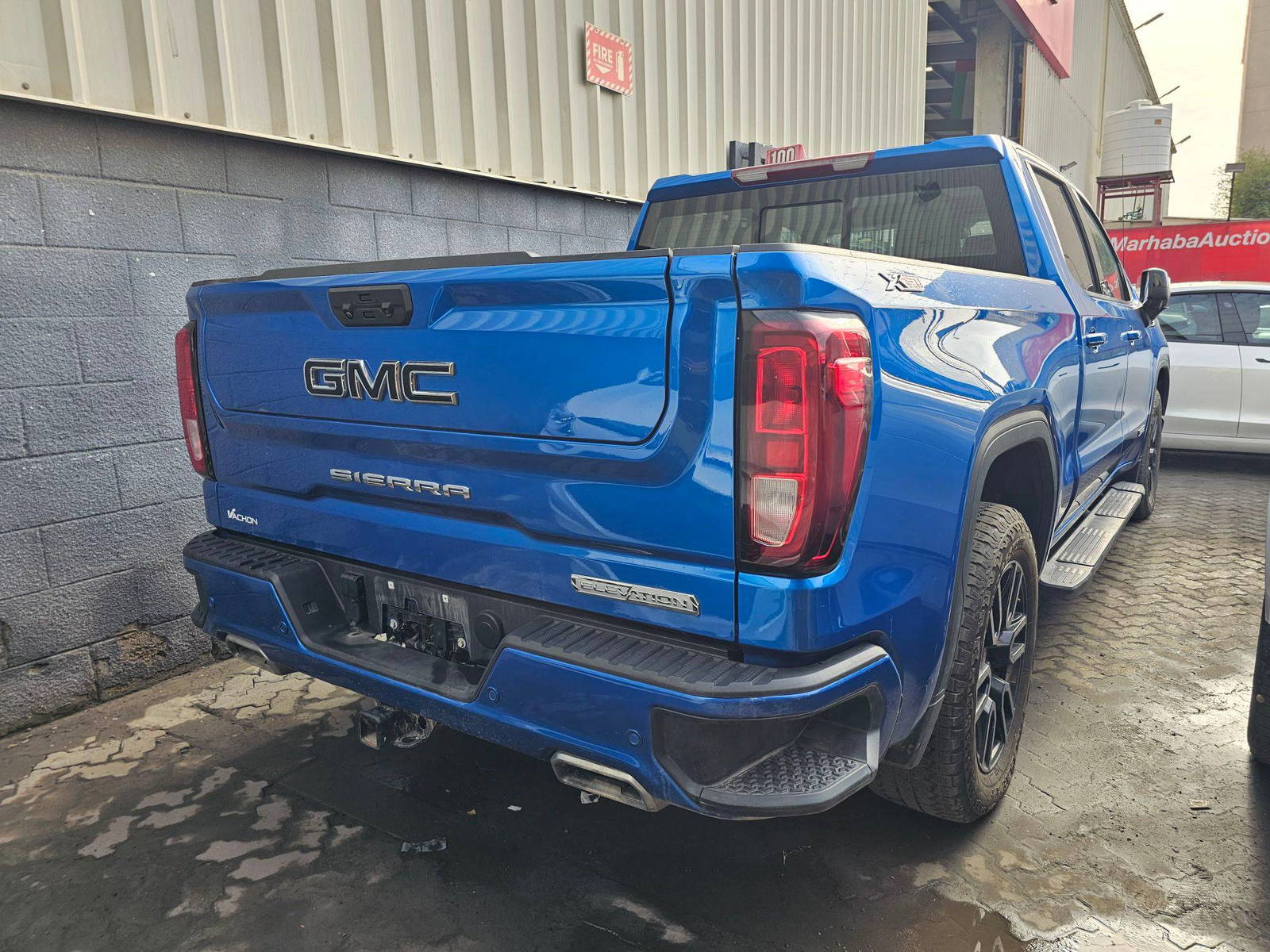 2023 GMC SIERRA — sold — 43190 Miles — Lot 80555605 — Main - Marhaba Auctions Used Cars - Image 4