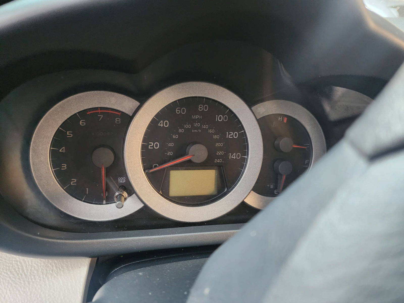 2008 TOYOTA RAV4 — 172543 Miles — Lot 73344423 - Marhaba Auctions Used Cars - Image 5