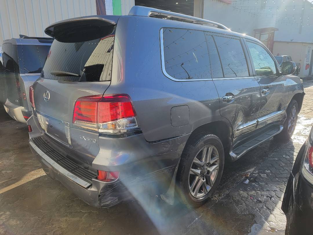 2014 LEXUS LX 570 — 146643 Miles — Lot 1421510521 - Marhaba Auctions Used Cars - Image 3