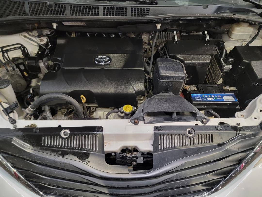 2013 TOYOTA SIENNA — 144193 Miles — Lot S349704 — Main - Marhaba Auctions Used Cars - Image 10
