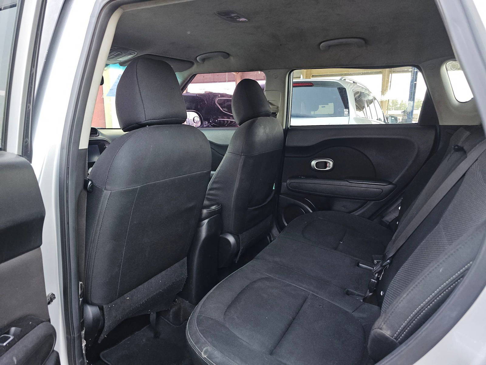 2018 KIA SOUL — 214926 Miles — Lot 5J7595464 — Souq - Marhaba Auctions Used Cars - Image 6