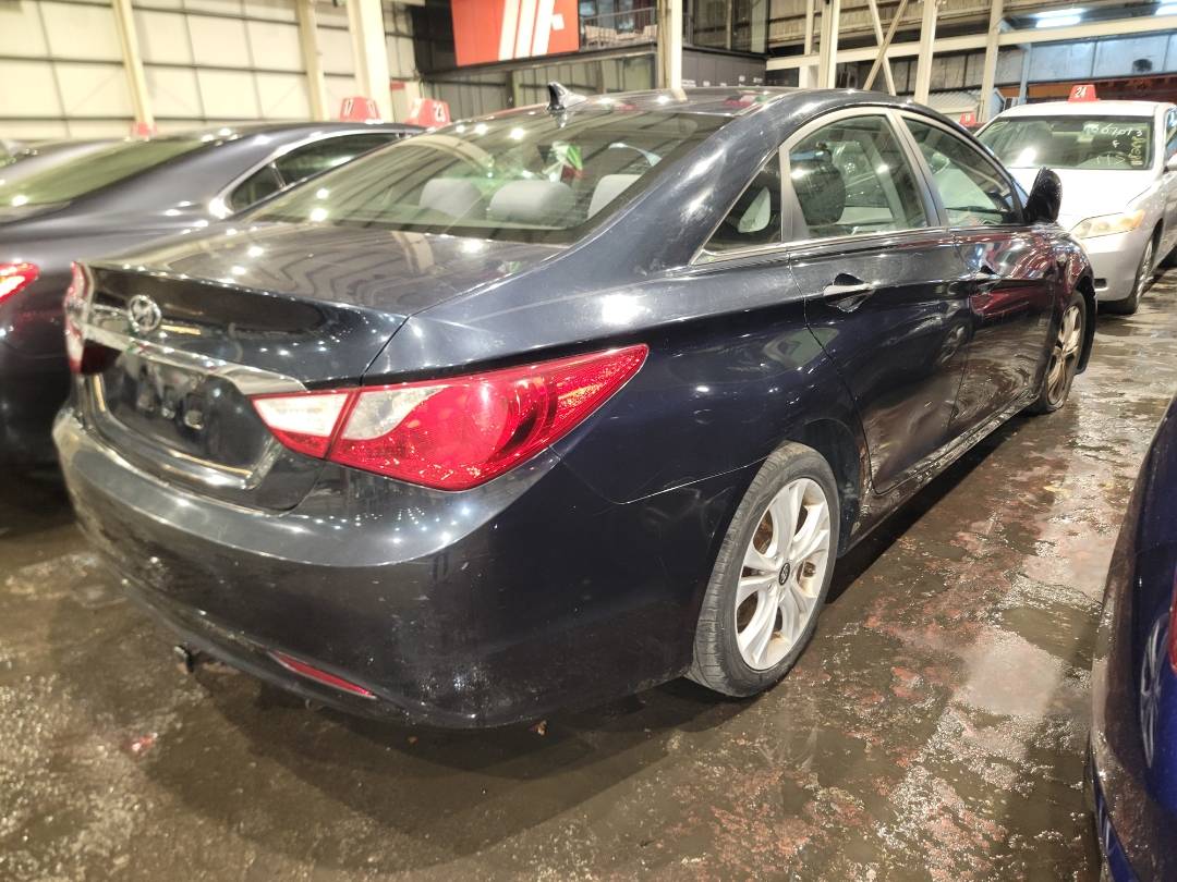 2011 HYUNDAI SONATA — 274537 Miles — Lot 71742253 - Marhaba Auctions Used Cars - Image 4
