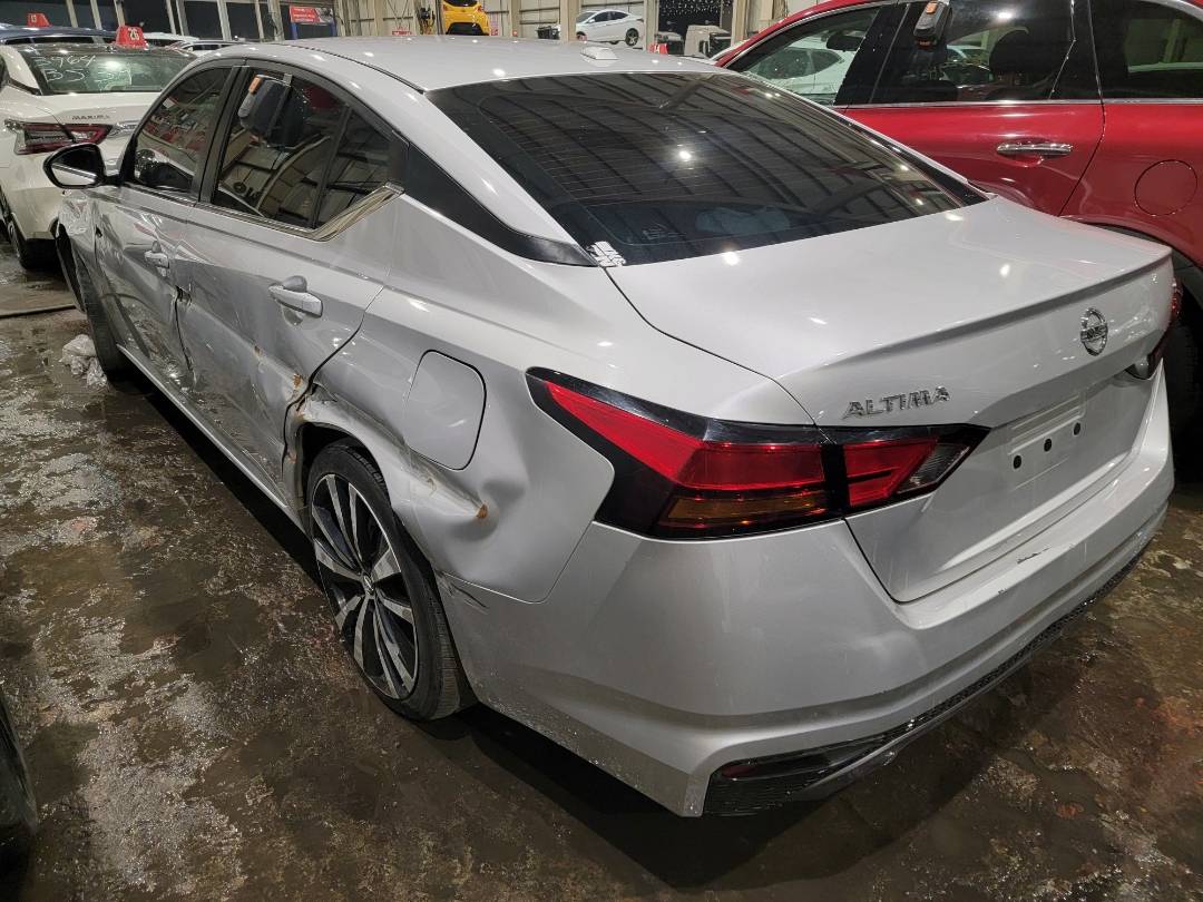 2019 NISSAN ALTIMA — 138752 Miles — Lot KC167731 — Main - Marhaba Auctions Used Cars - Image 5