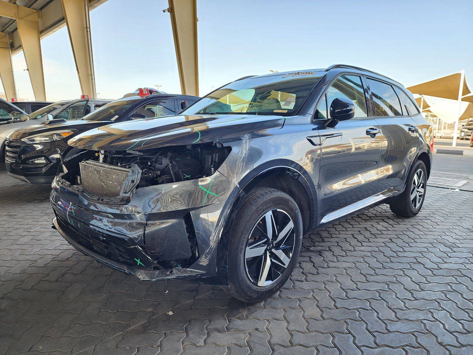 2021 KIA SORENTO — 28323 Miles — Lot 7MG062717 — Souq - Marhaba Auctions Used Cars - Image 4