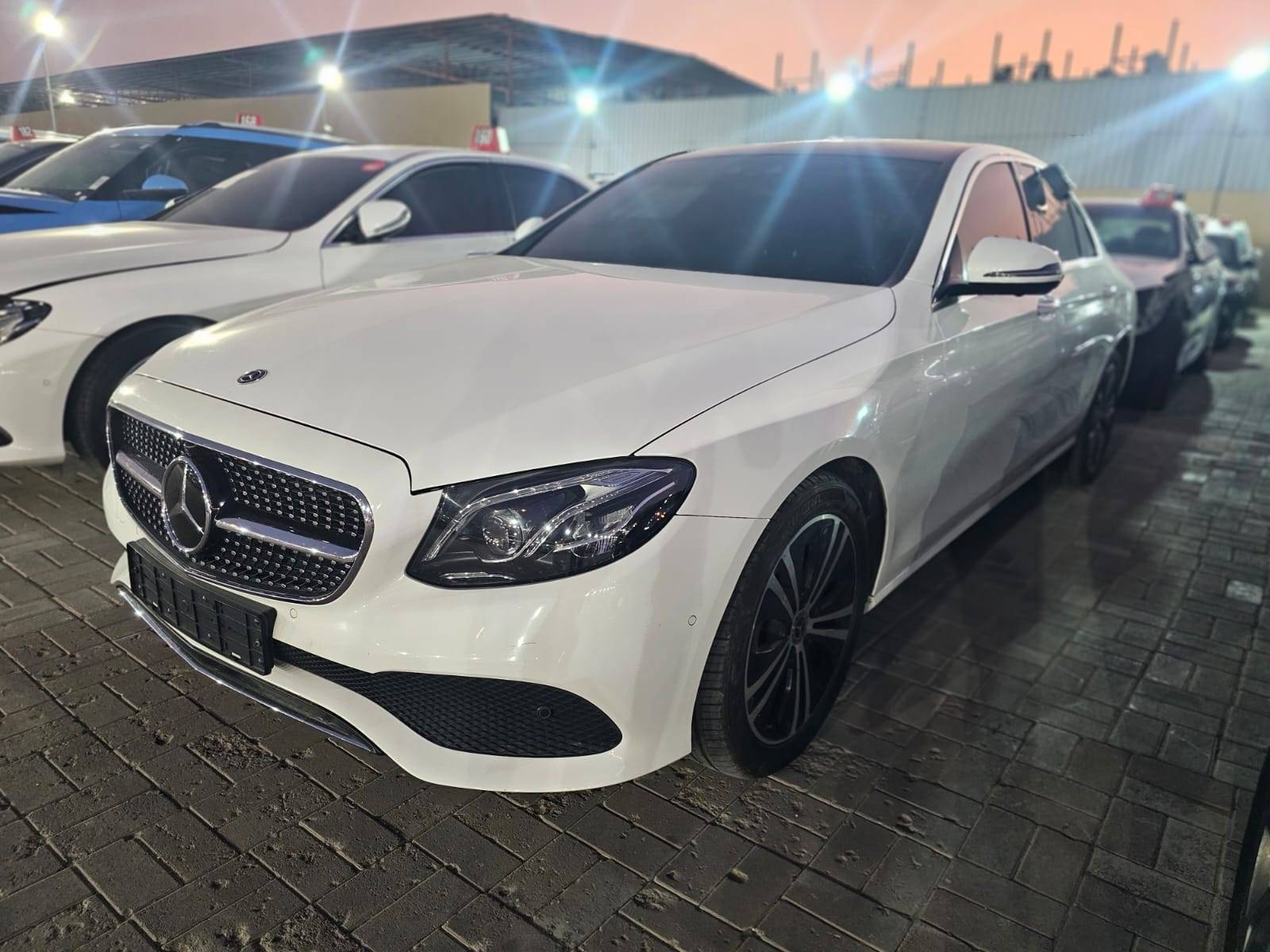 2020 MERCEDES BENZ E-300 — 97240 KM — Lot 772222 - Marhaba Auctions Used Cars - Image 4