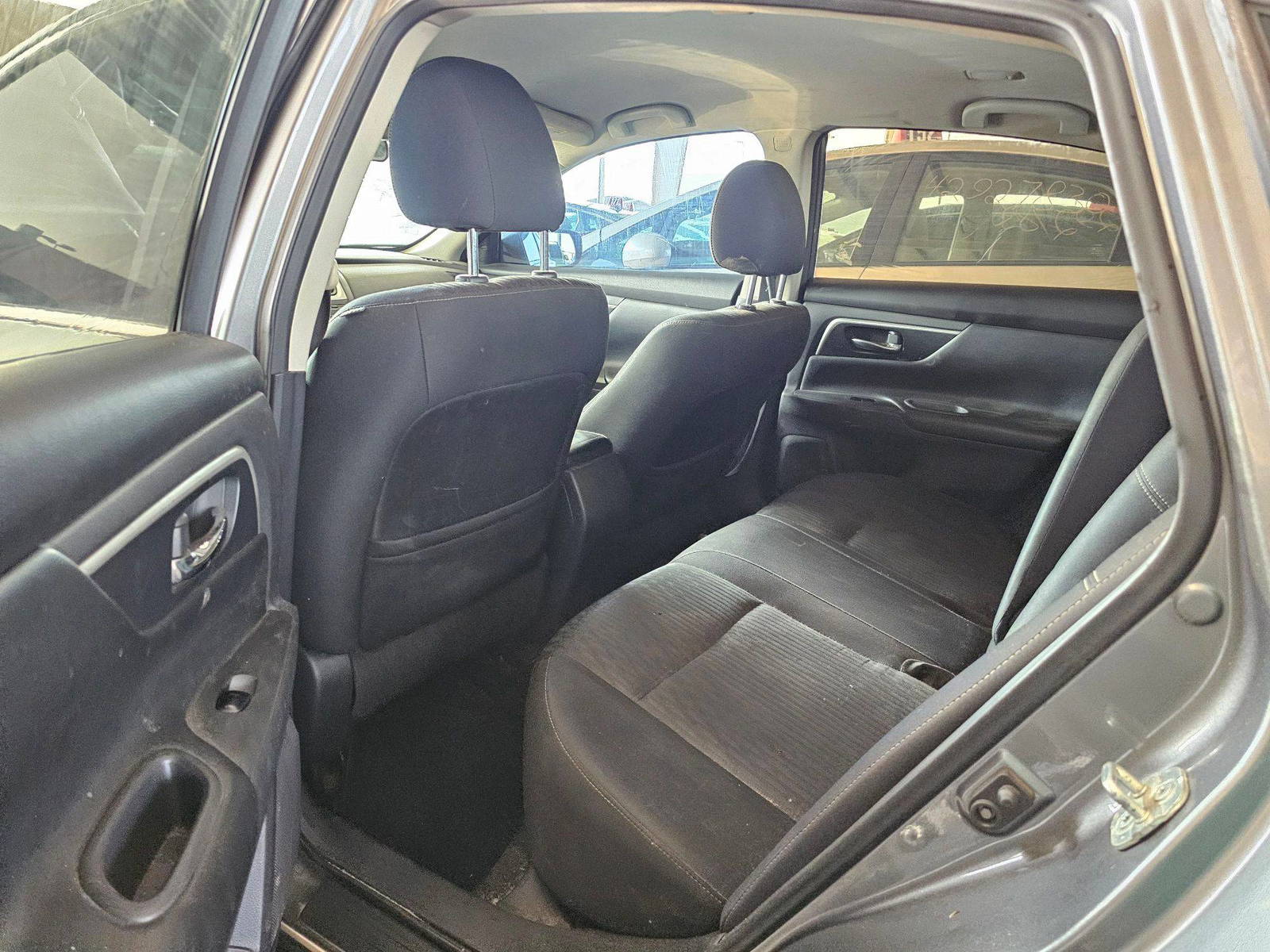 2018 NISSAN ALTIMA — 171211 Miles — Lot P8JC107697 — Souq - Marhaba Auctions Used Cars - Image 5
