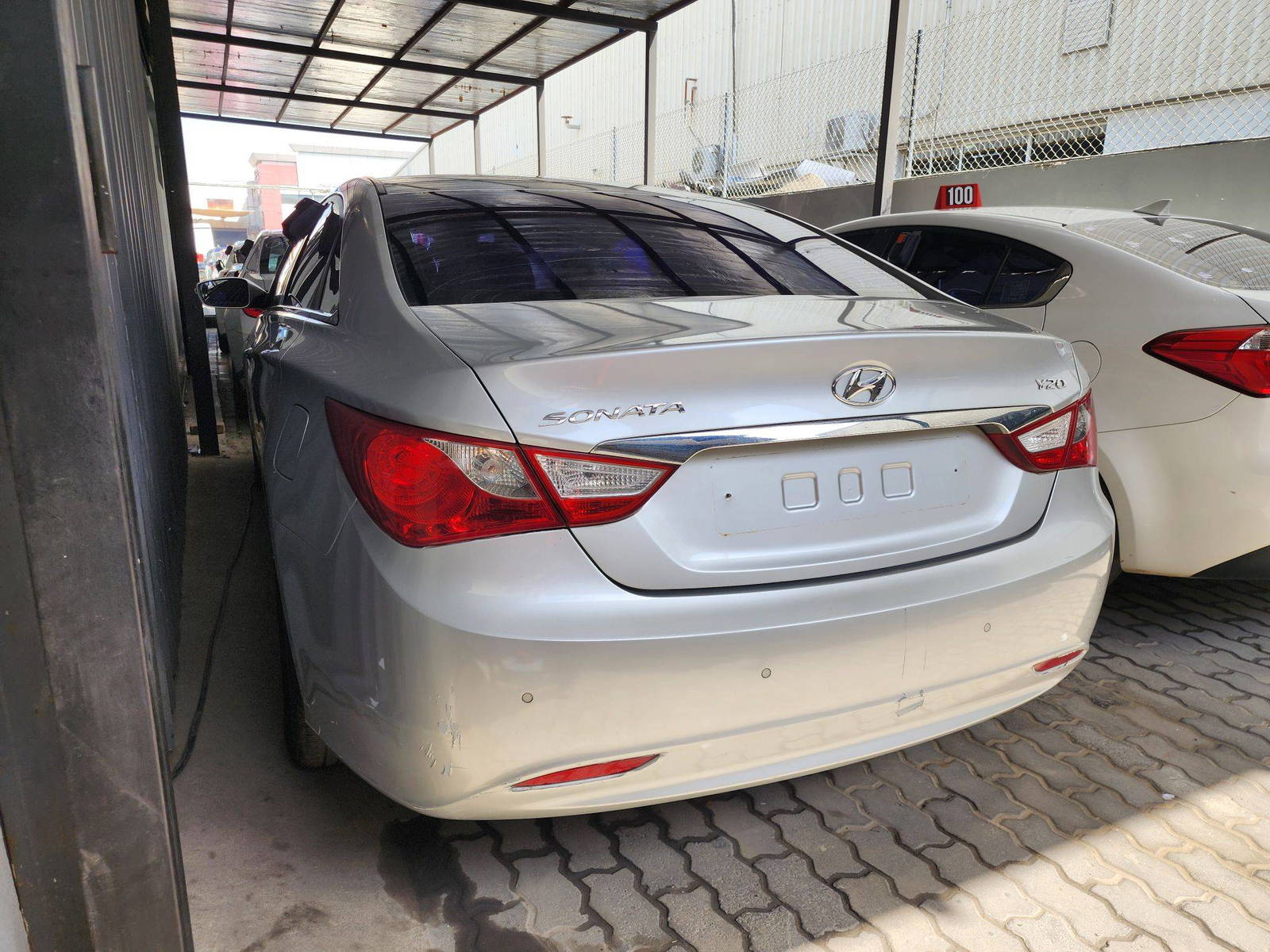 2010 HYUNDAI SONATA — 108530 KM — Lot 69658 — Main - Marhaba Auctions Used Cars - Image 4