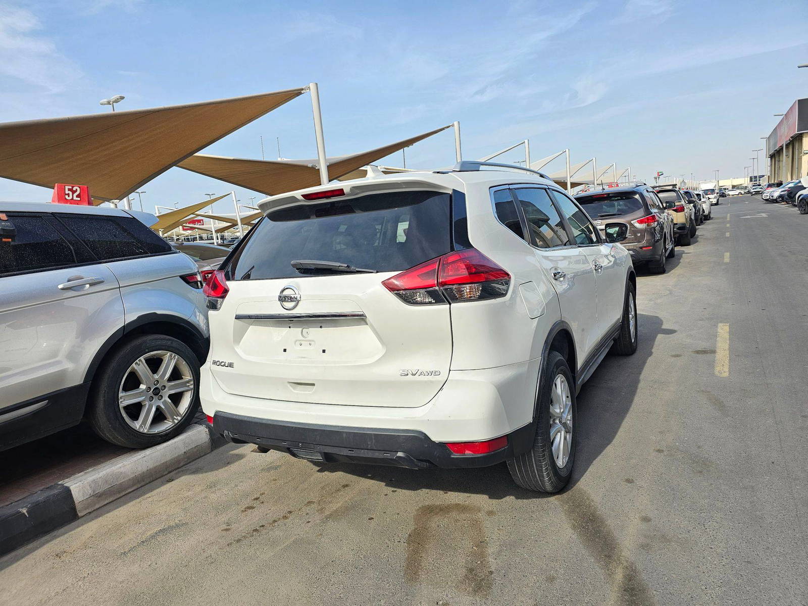 2017 NISSAN ROGUE — 122656 Miles — Lot VXHP585735 — Souq - Marhaba Auctions Used Cars - Image 3
