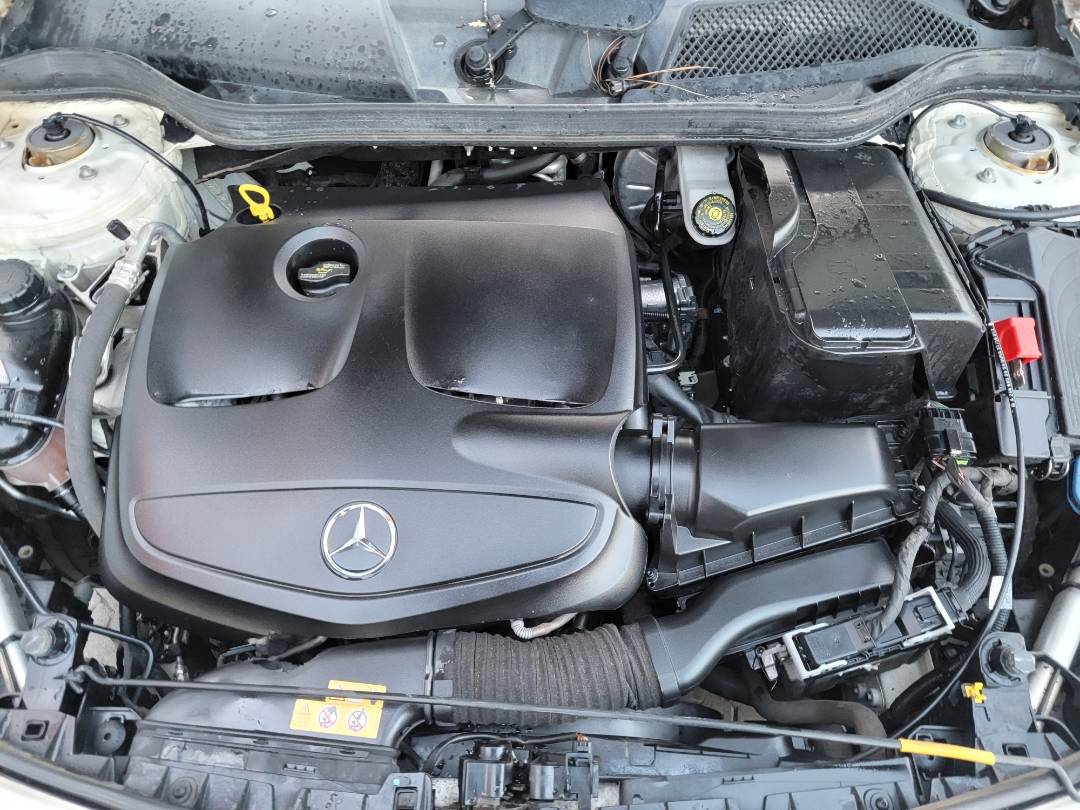 2017 MERCEDES BENZ CLA 250 — 149162 Miles — Lot HN455478 — Main - Marhaba Auctions Used Cars - Image 9