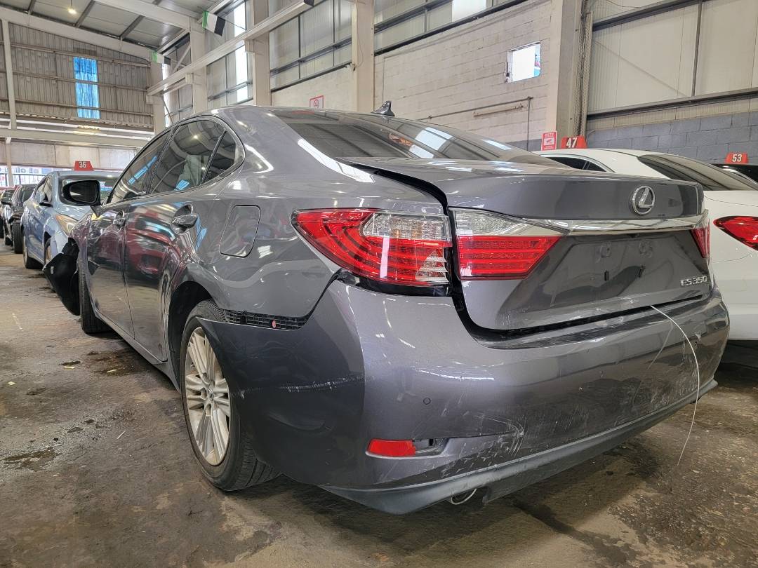 2013 LEXUS ES 350 — 104062 Miles — Lot 2021811 - Marhaba Auctions Used Cars - Image 4