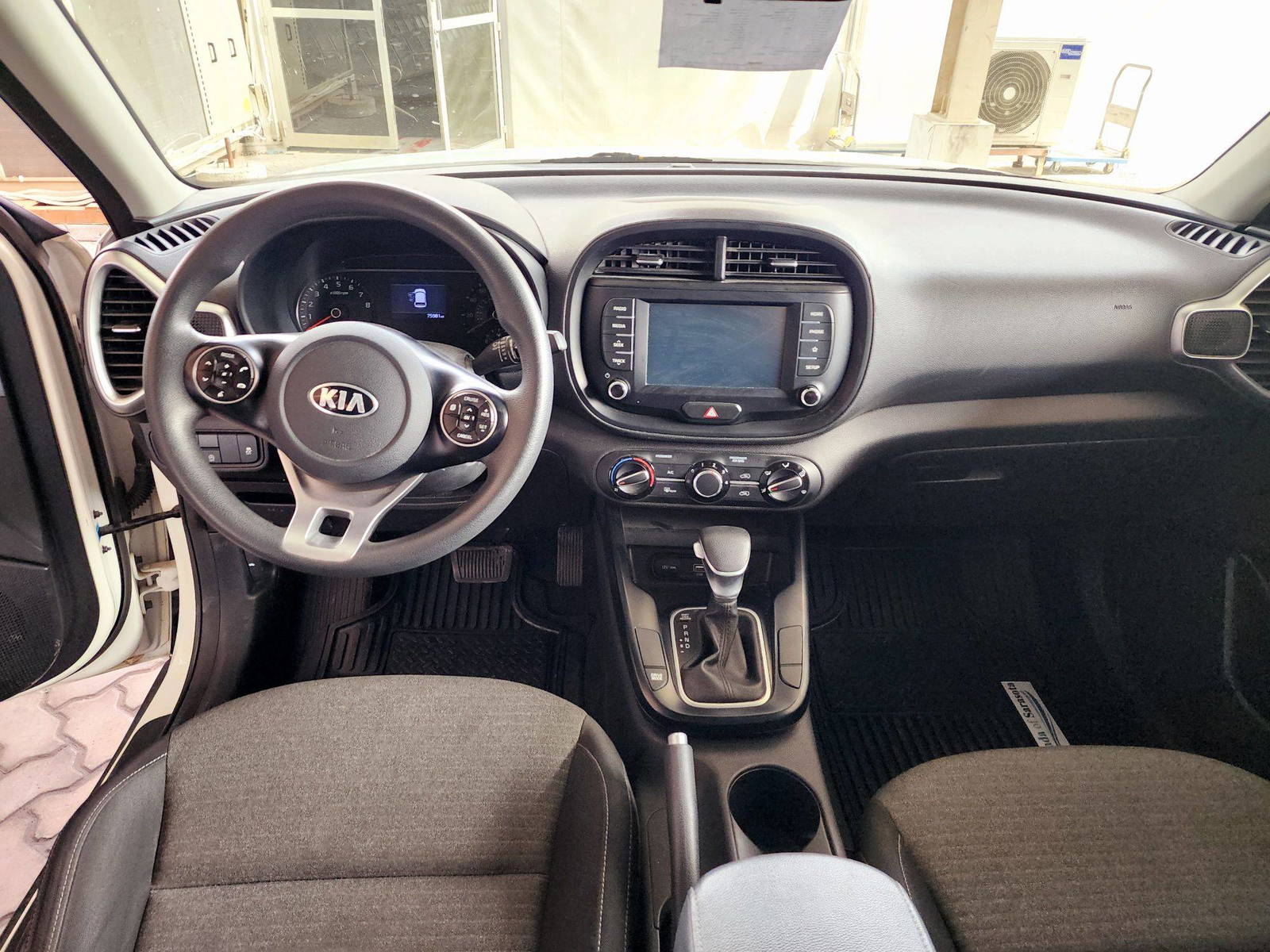 2020 KIA SOUL — 75980 Miles — Lot 008851 — Souq - Marhaba Auctions Used Cars - Image 7