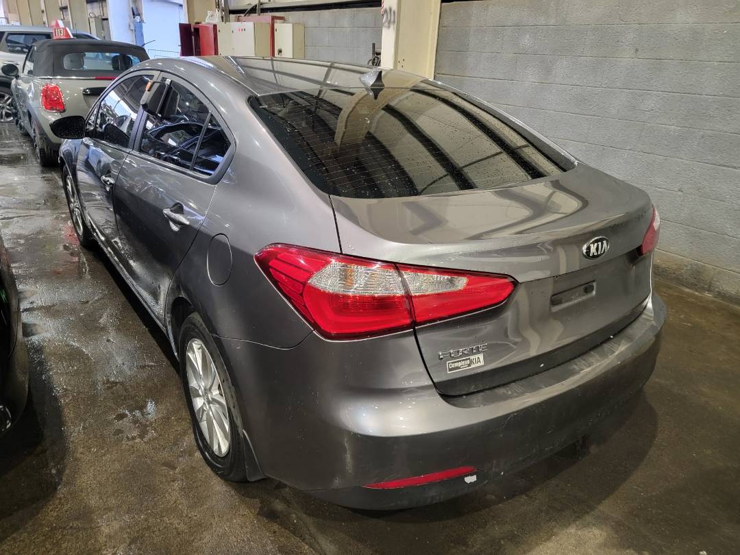 2016 KIA FORTE — 123777 KM — Lot 2G5499572 — Main - Marhaba Auctions Used Cars - Image 4