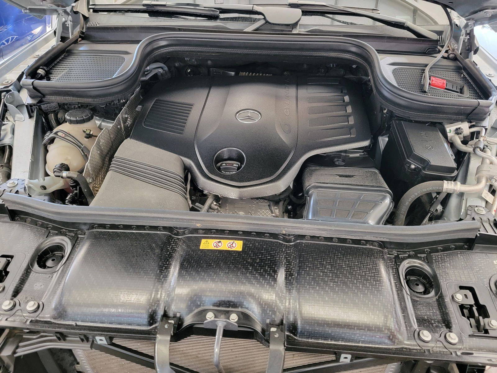 MERCEDES BENZ GLS 450 2023 - Marhaba Auction Used Cars - Image 12