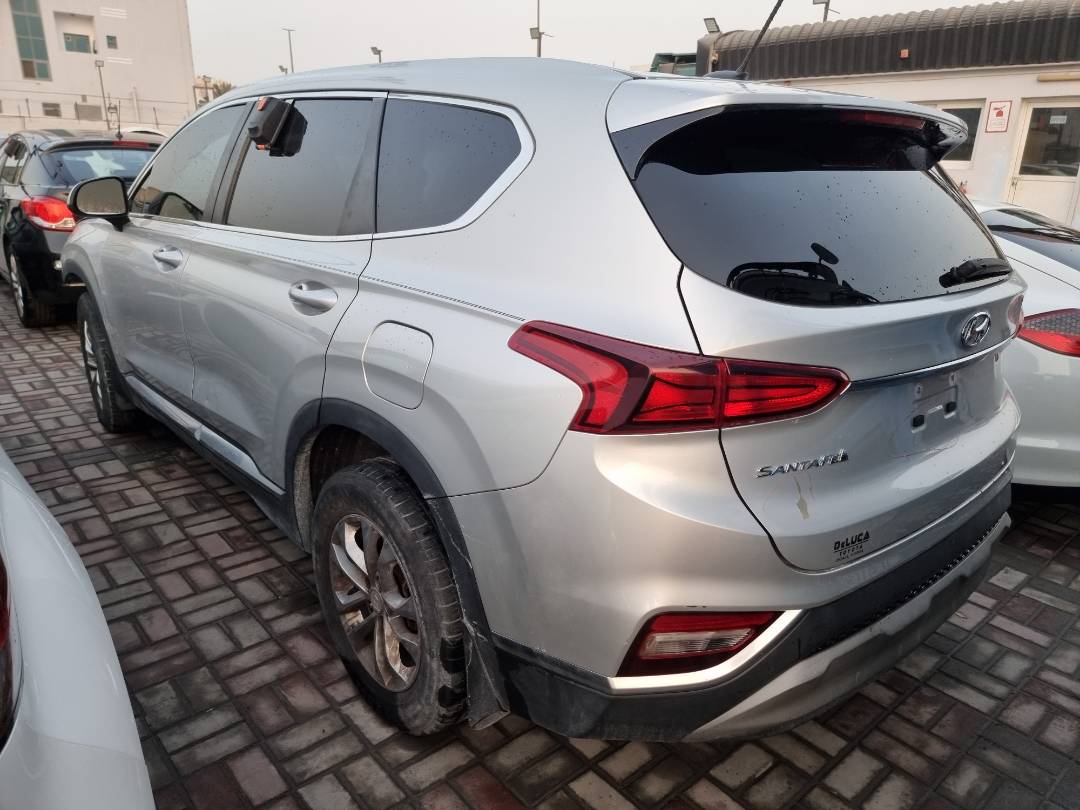 2019 HYUNDAI SANTA FE — 217010 Miles — Lot 215478 — Ind. 12 - Marhaba Auctions Used Cars - Image 4