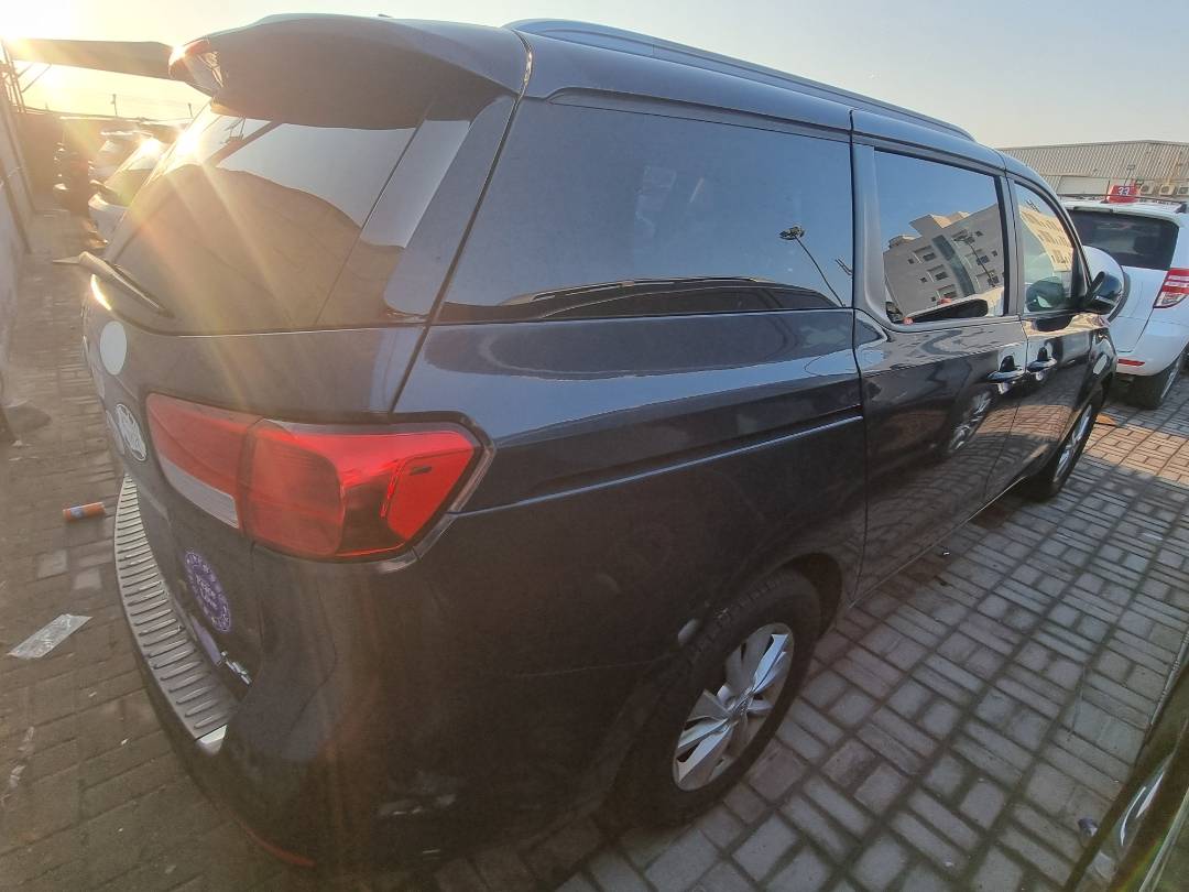 2015 KIA SEDONA — 212719 Miles — Lot 6022054 — Ind. 12 - Marhaba Auctions Used Cars - Image 5