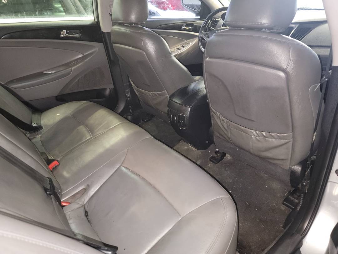 2011 HYUNDAI SONATA — 182200 Miles — Lot 169110 - Marhaba Auctions Used Cars - Image 4