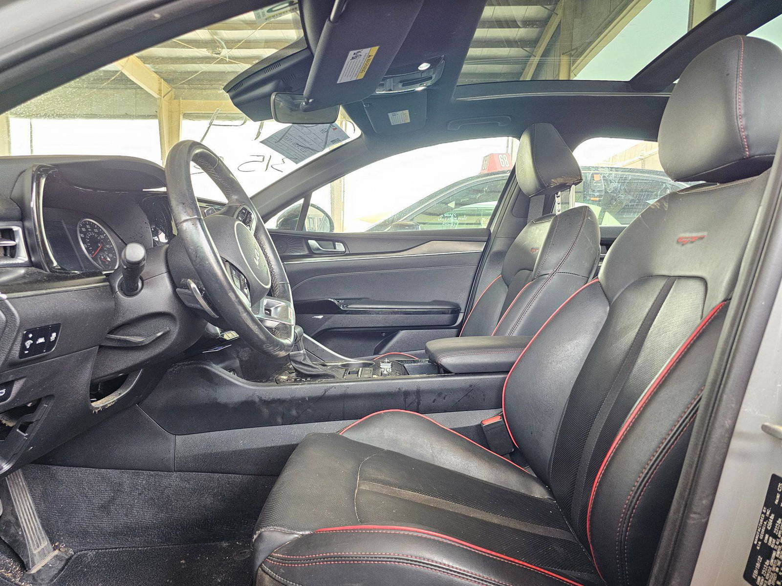 2022 KIA K5 — 58195 Miles — Lot 1NG145035 — Souq - Marhaba Auctions Used Cars - Image 9