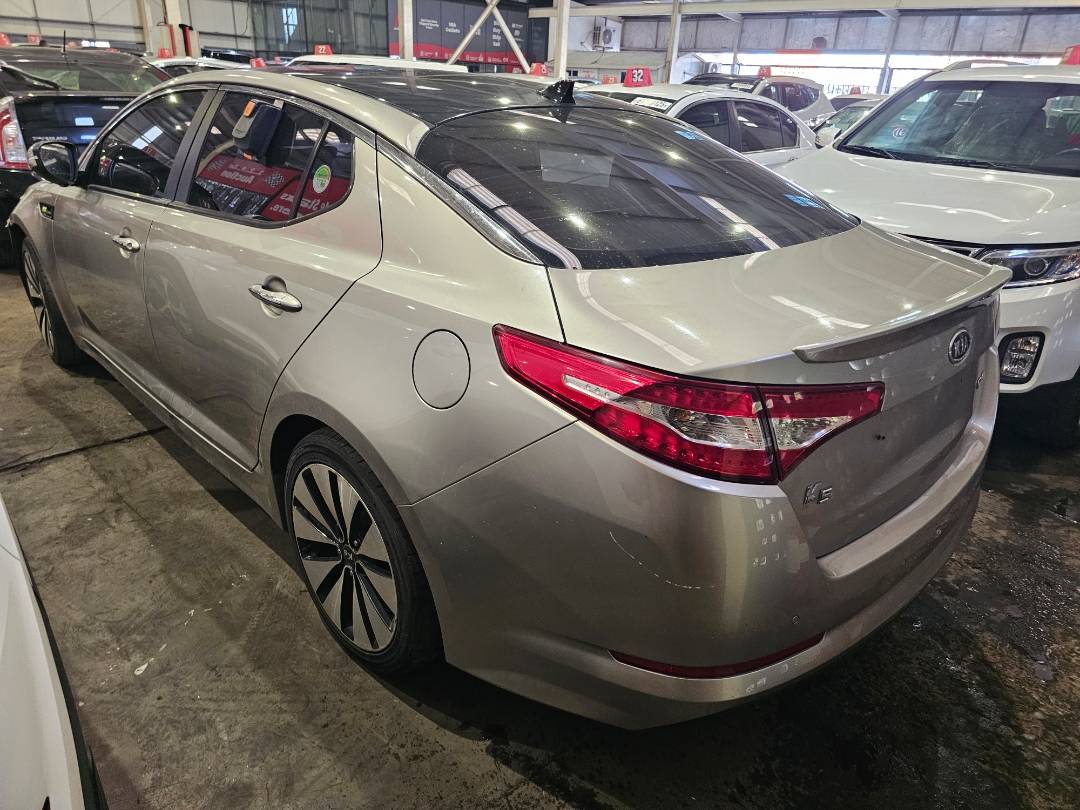 2013 KIA K5 — 186738 KM — Lot 17445 — Main - Marhaba Auctions Used Cars - Image 5
