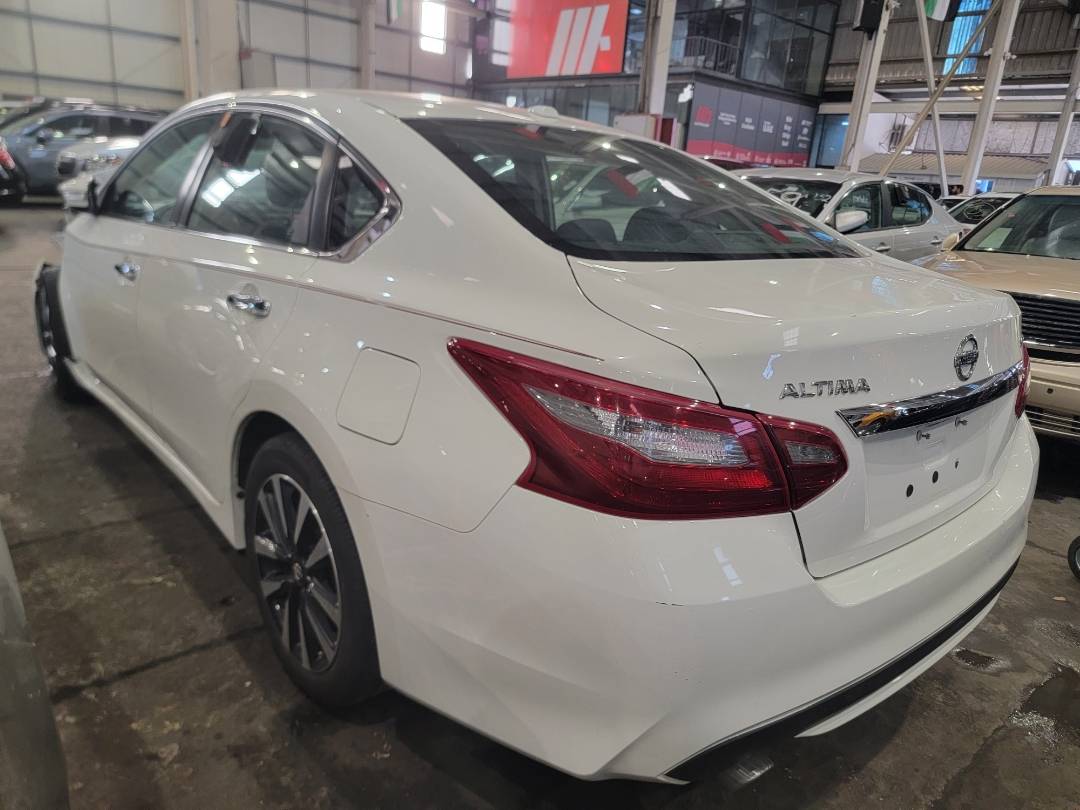 2018 NISSAN ALTIMA — 138799 Miles — Lot 68381394 — Main - Marhaba Auctions Used Cars - Image 5