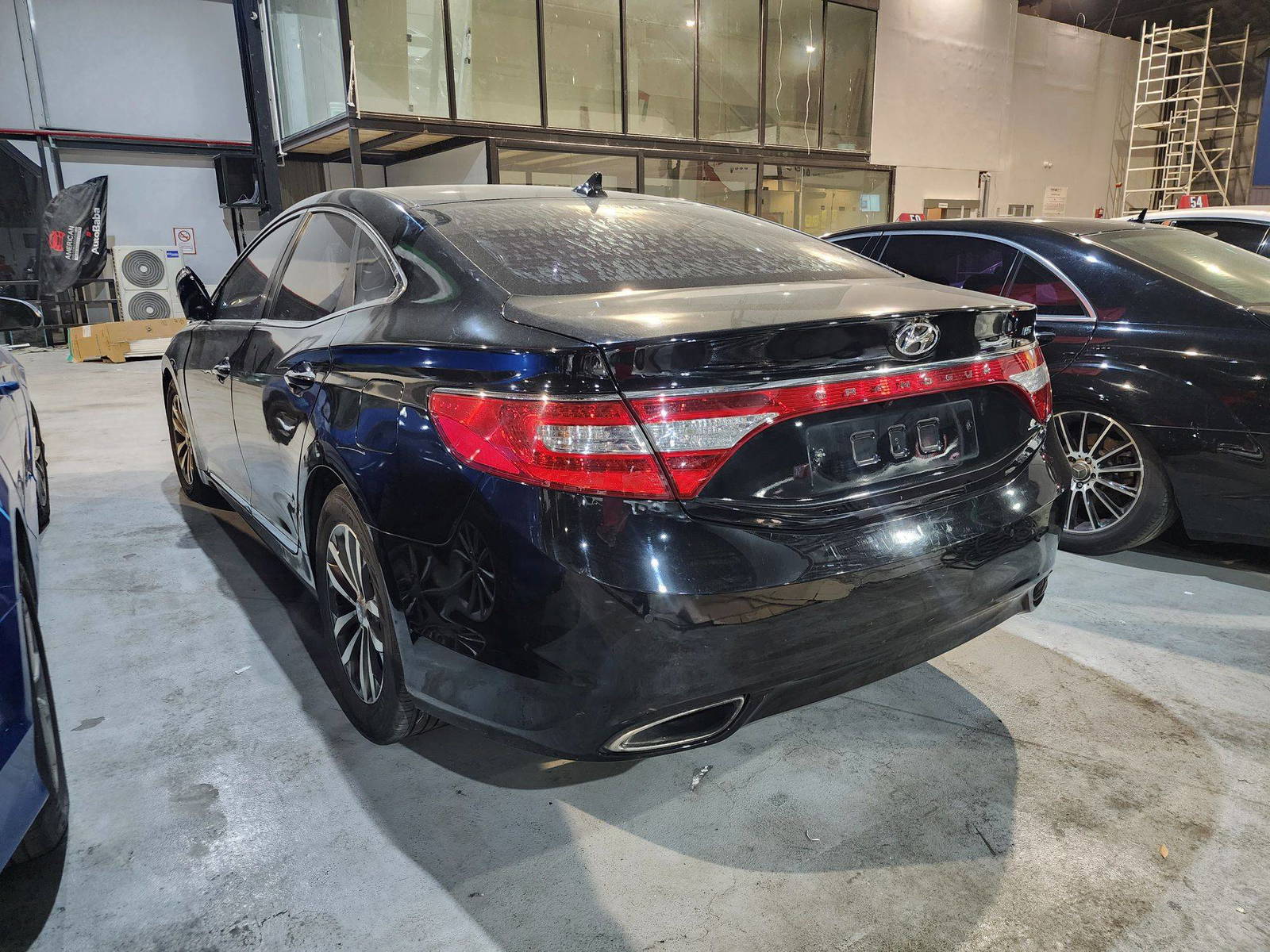 HYUNDAI GRANDEUR 2012 - Marhaba Auction Used Cars - Image 3