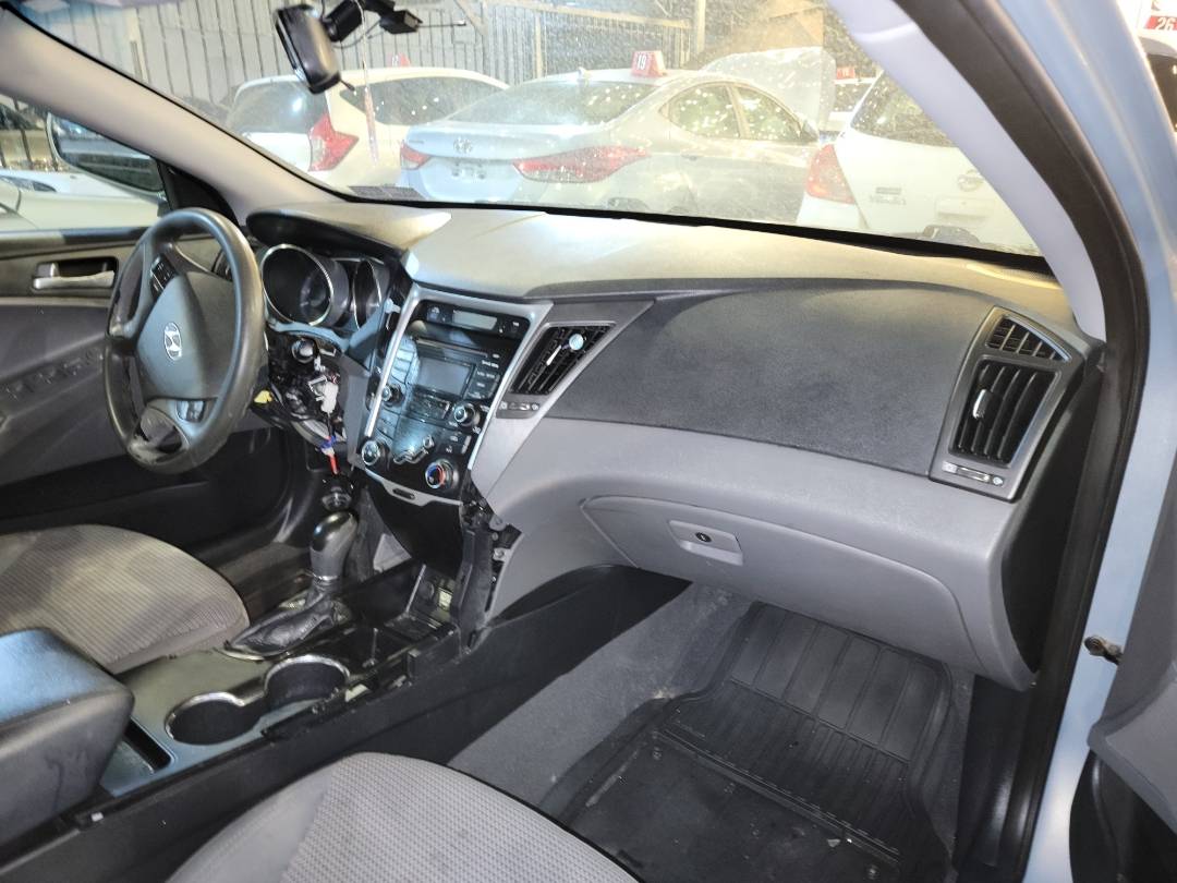 2012 HYUNDAI SONATA — 202980 Miles — Lot 80446883 - Marhaba Auctions Used Cars - Image 5