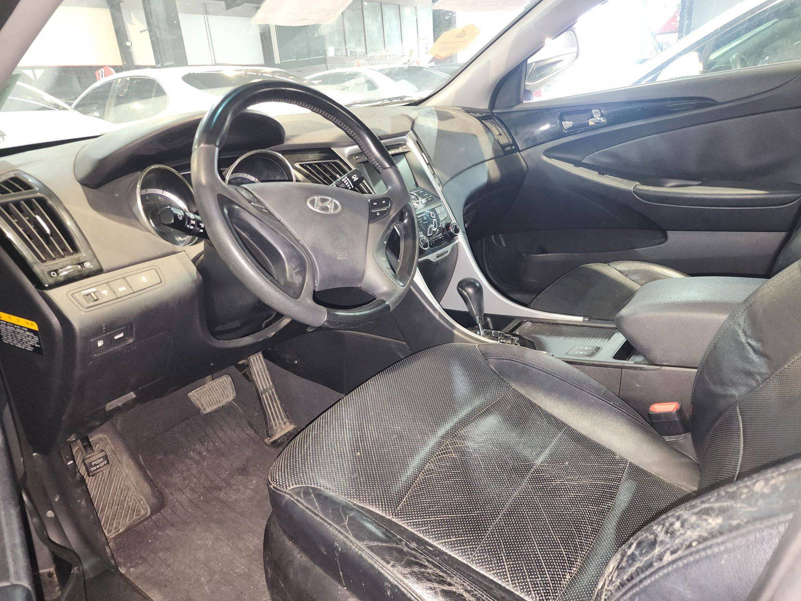 HYUNDAI SONATA 2011 - Marhaba Auction Used Cars - Image 9