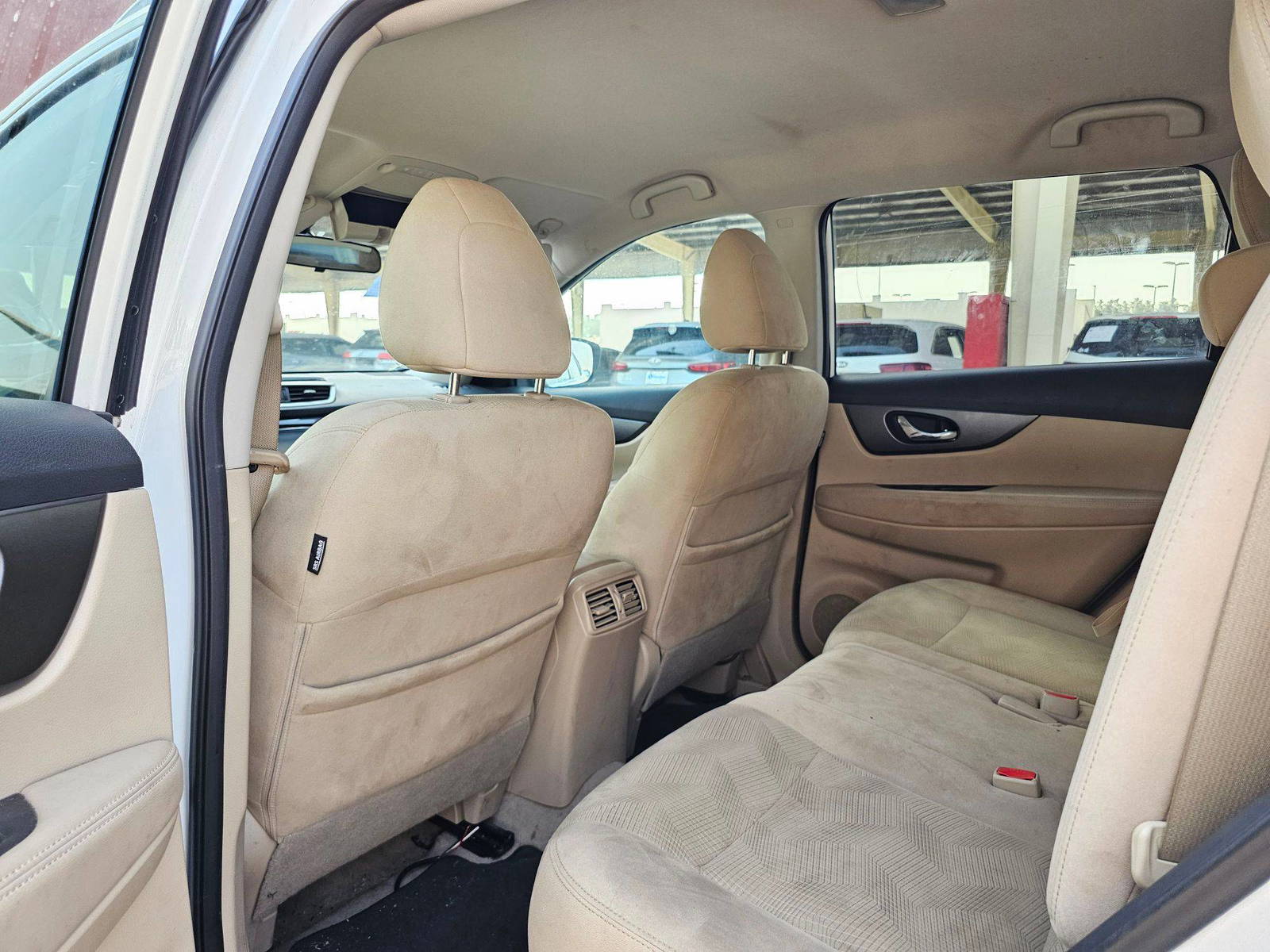 2015 NISSAN ROGUE — 89536 Miles — Lot FC851062 — Souq - Marhaba Auctions Used Cars - Image 6