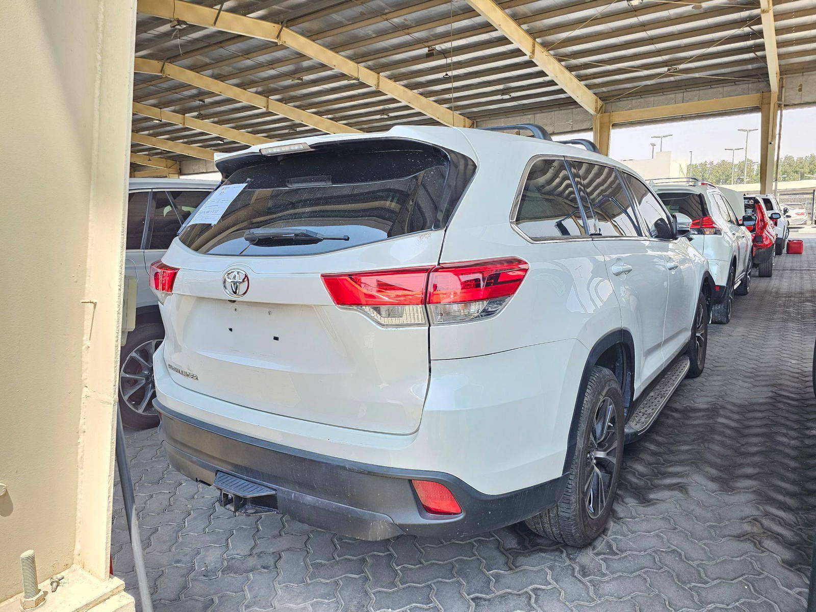 2019 TOYOTA HIGHLANDER — 109725 Miles — Lot FH8KS048464 — Souq - Marhaba Auctions Used Cars - Image 3