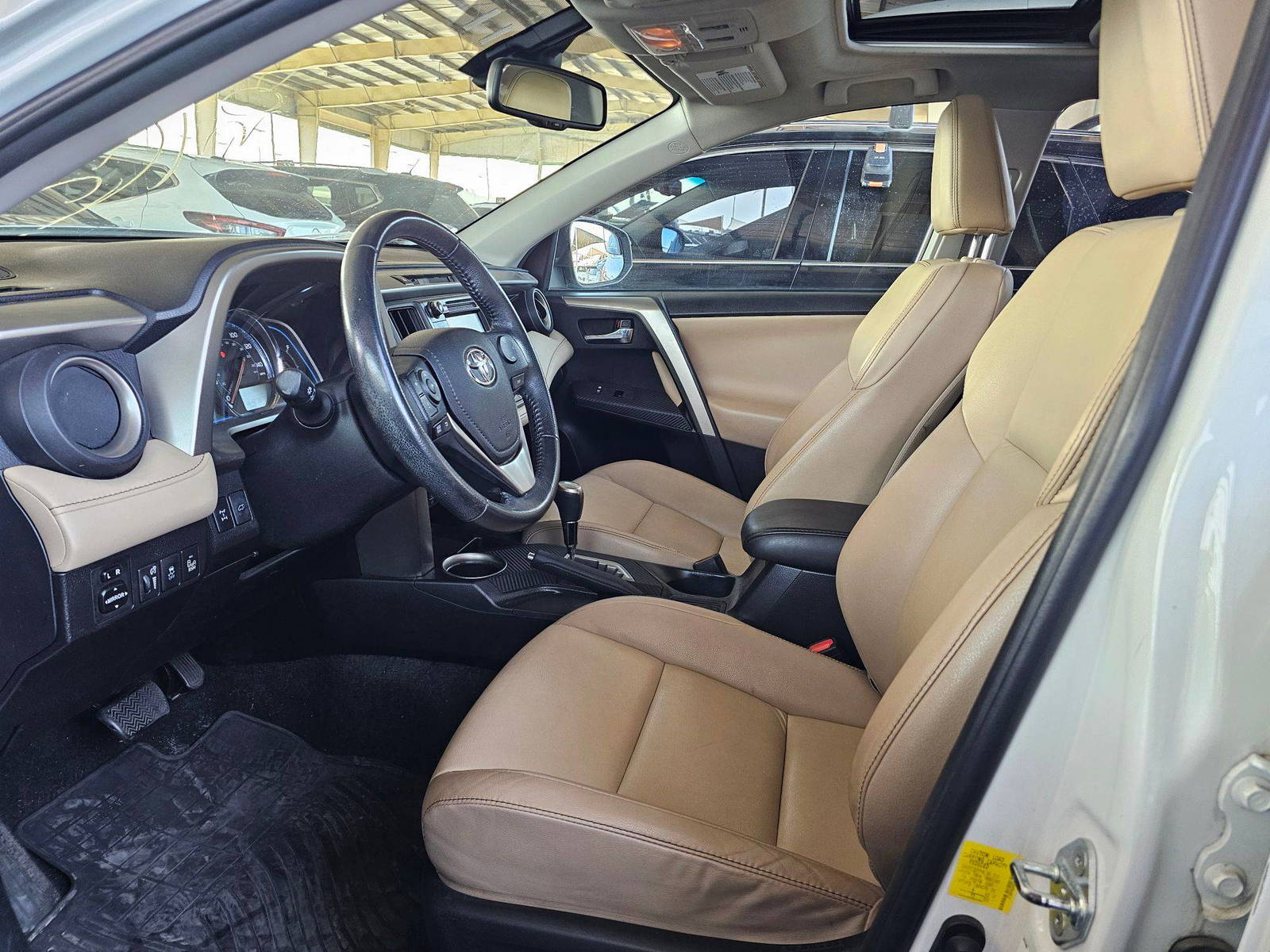 2015 TOYOTA RAV4 — 127871 Miles — Lot FW309981 — Souq - Marhaba Auctions Used Cars - Image 9